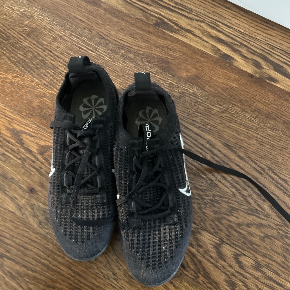 Nike Vapormax size 6